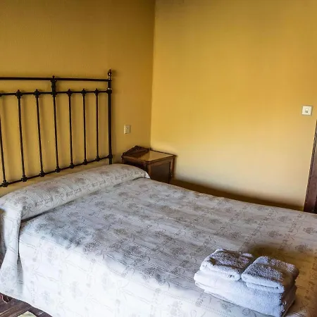 Secluded In With Balcony بيت للعطل Arnado